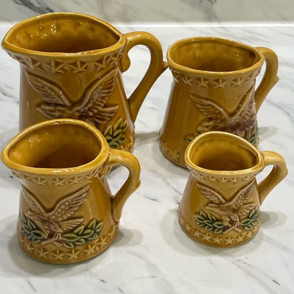 Vintage Chadwick ceramic measuring cup set